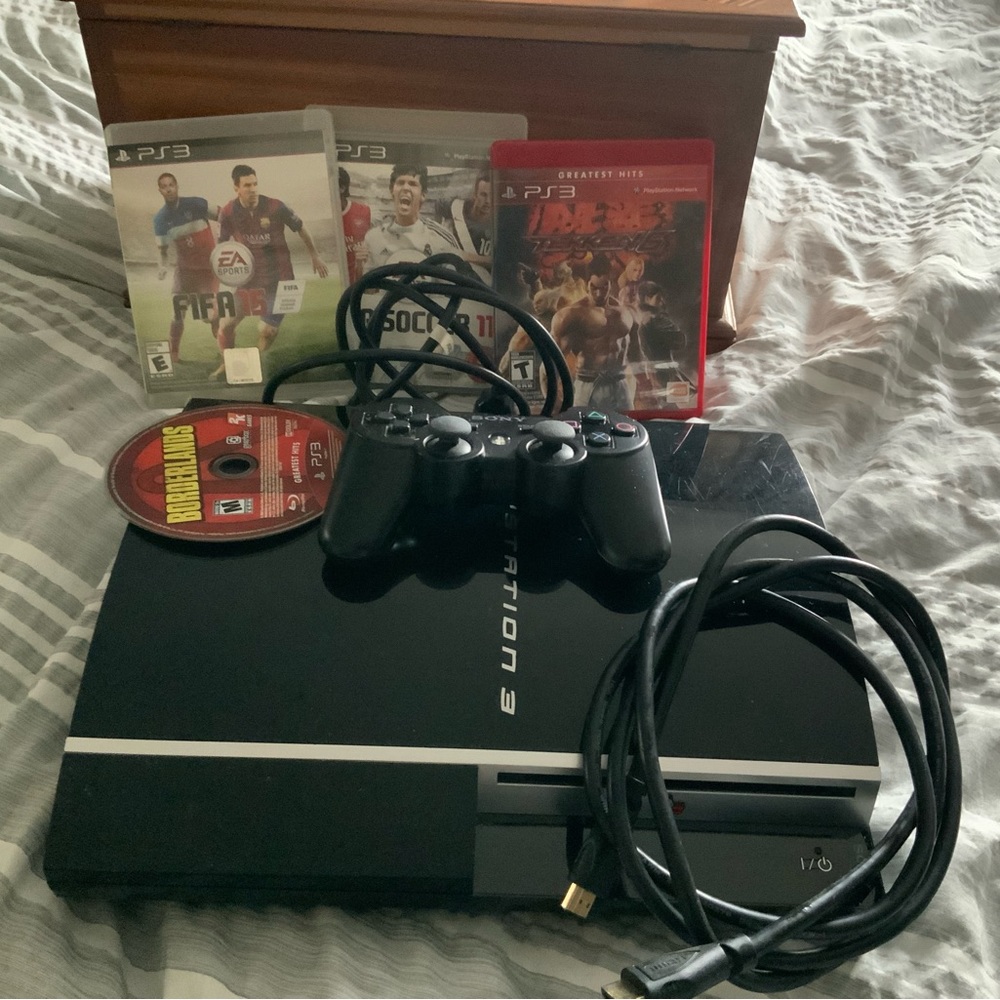 Sony Playstation 3 PHAT Fat CECHG01 40GB Console, games & accessories included.